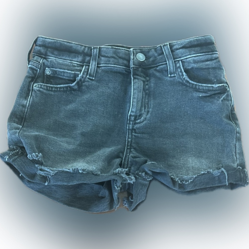 Forever 21 kids denim jean shorts.